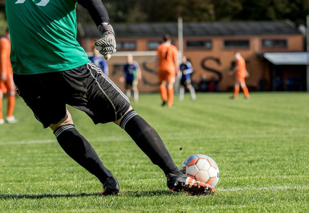 Abstoß beim Fußball