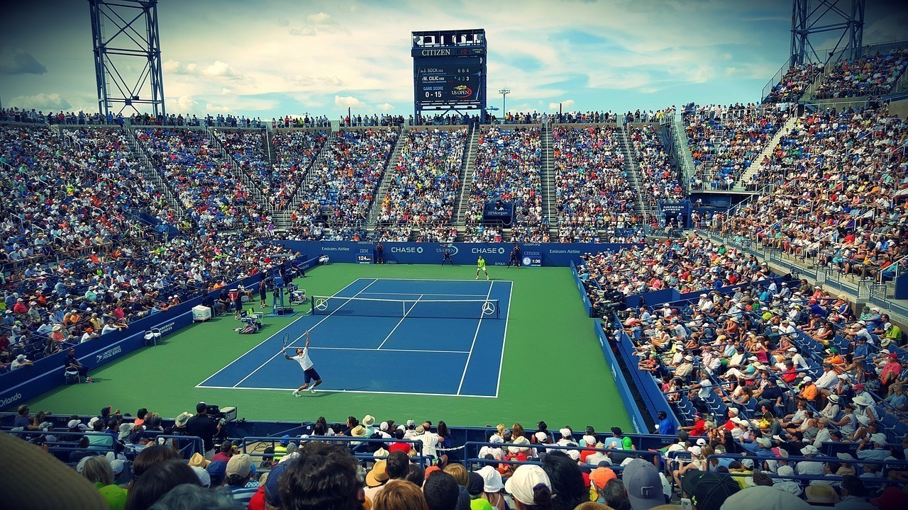 Aufschlag beim Tennis