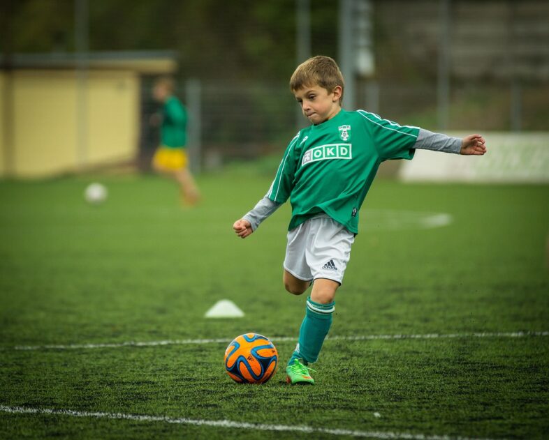 12 empfehlenswerte Sportarten für Schulkinder