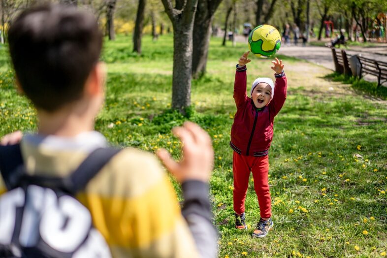 Ballspiele kommen bei Kindern immer gut an